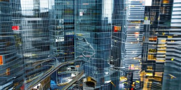 物业为何扎堆上市？